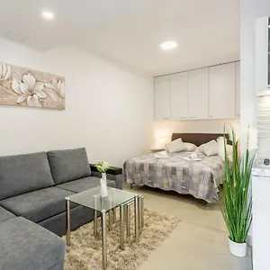 https://studio-apartment-nikol.splithotels.org